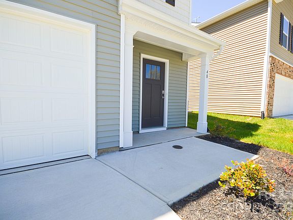 2nd image of 26 Lillian Ln