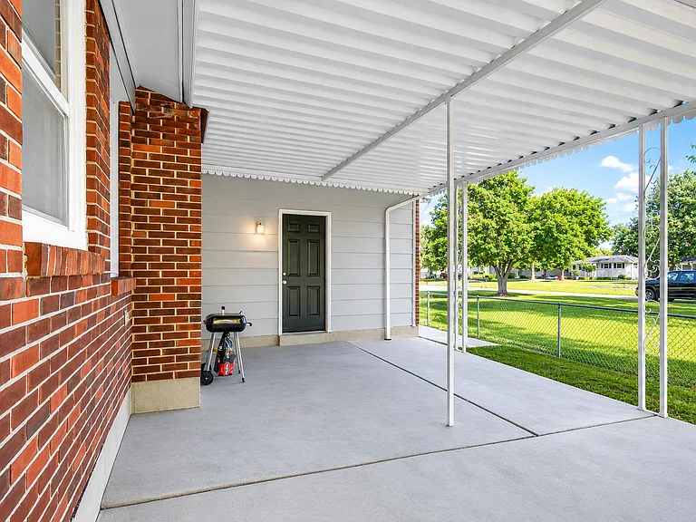 840 Gerald Ave — Photo 44