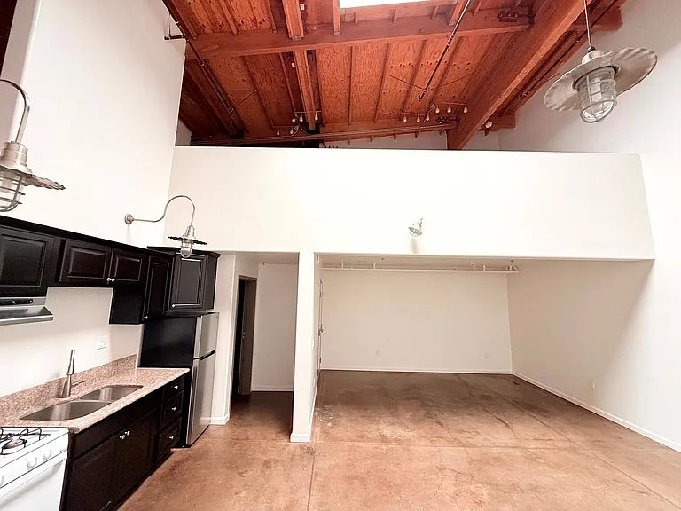1734 N. Main St.,/ 633 Gibbons Street — Photo 24