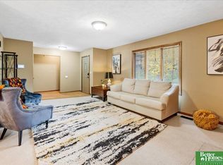 2934 Arbor St, Omaha, NE 68105