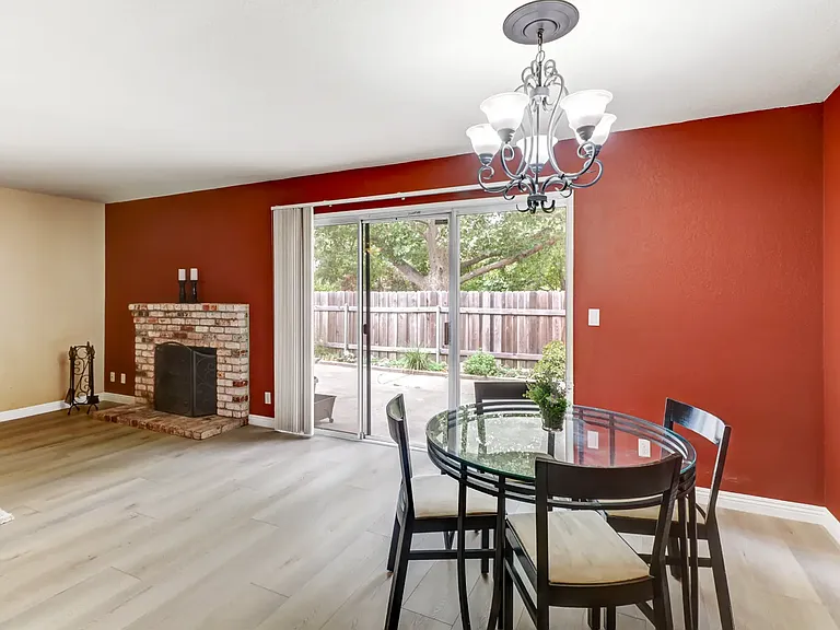 2262 Autumnleaf Ln — Photo 4