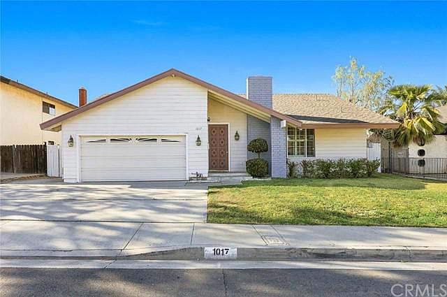 1st image of 1017 Twin Canyon Ln
