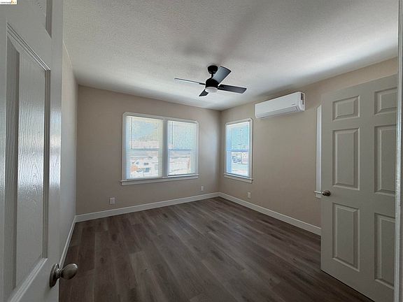 5th image of 1225 Pine St