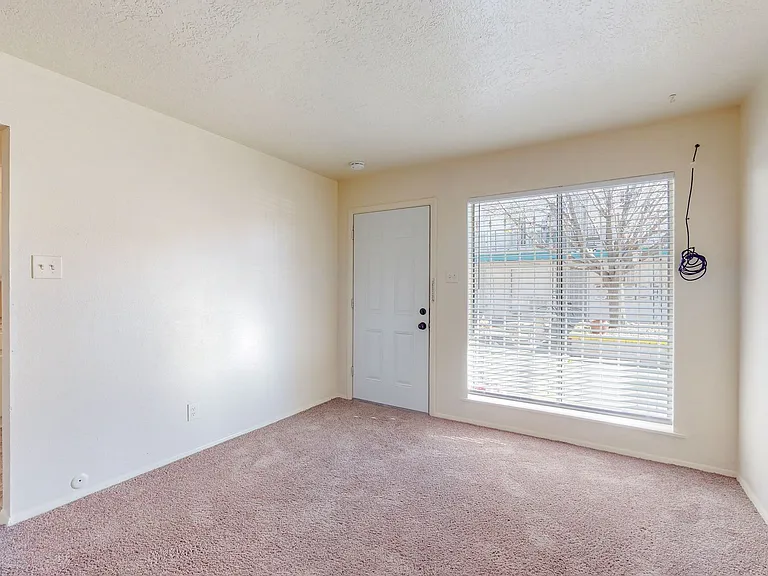 2121 Gold Ave SE — Photo 24