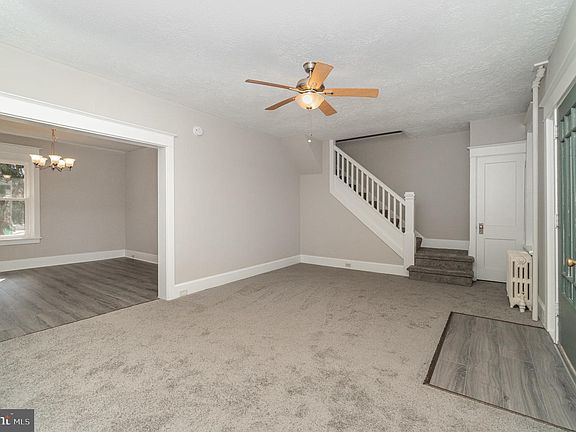 4th image of 2239 Boas St