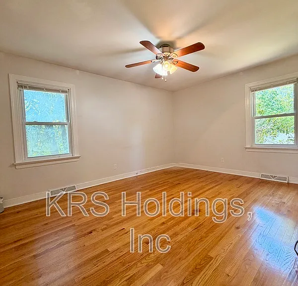 6048 Rhonda Rd — Photo 7