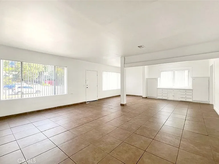 1554 E Woodbury Rd — Photo 5