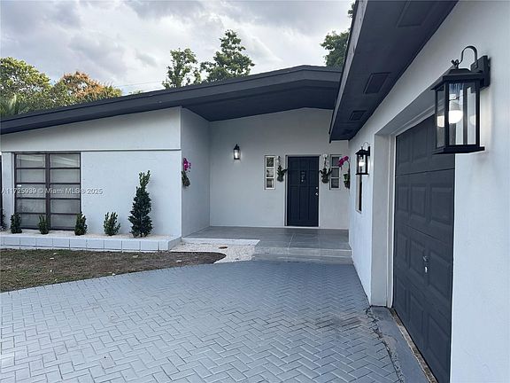 4th image of 3970 NW 190th St