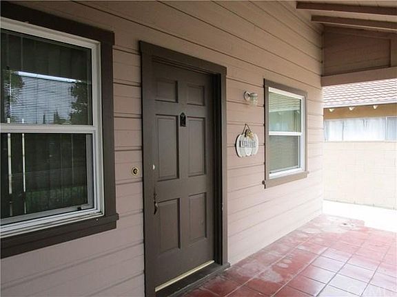 3rd image of 5945 Primrose Ave