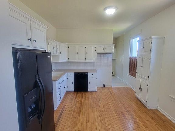 5th image of 1709 5th St