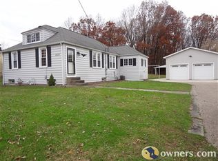 2825 Brady Lake Rd, Ravenna, OH 44266