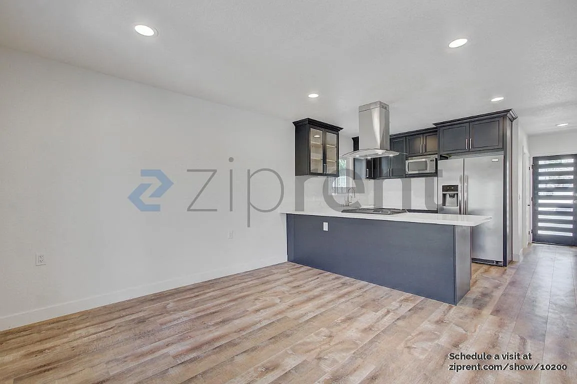 3 bed, 1100 sqft, $5,500 — Photo 3