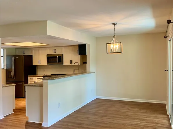 5005 Georgi Ln APT 14, Houston, TX 77092