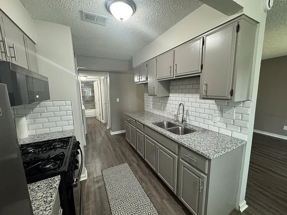 255 N Michigan St #71
