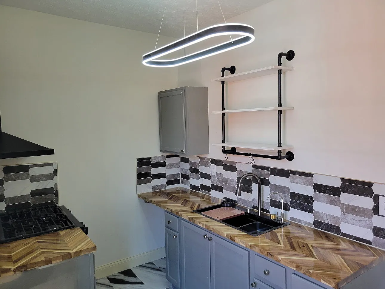 2 bed, 800 sqft, $900 — Photo 3