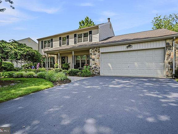 4th image of 106 Country Flower Rd