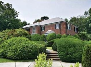 65 Hammond St, Newton, MA 02467