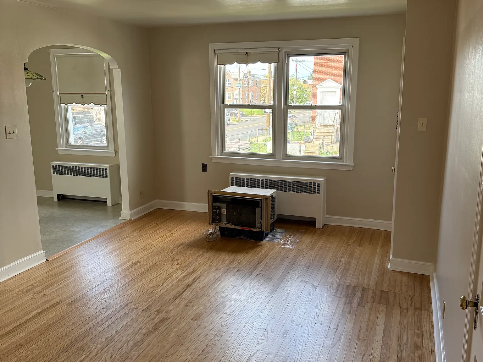 2 bed, 950 sqft, $1,200 — Photo 2