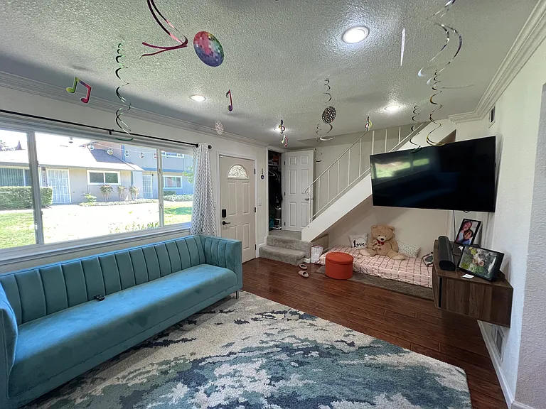 3706 Oxford Cmn — Photo 24