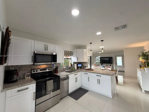 6916 SW 127th Ct, Miami, FL 33183