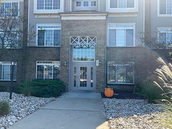 2nd image of 4261 Endeavor Dr Unit 104