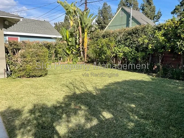 1412 N Fairview St — Photo 18