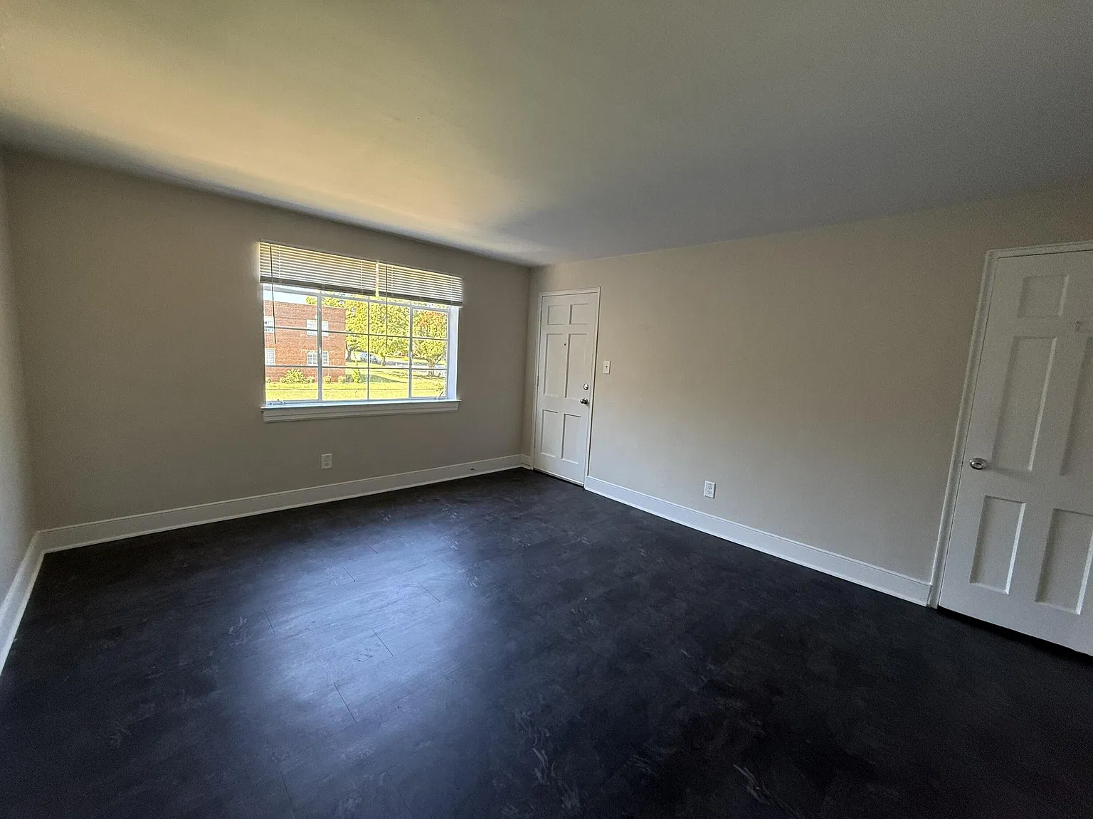 2 bed, 1.0 bath, 850 sqft, $1,175 — Photo 3