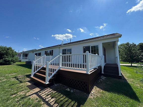 3rd image of 22 Brookstone Dr