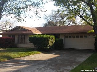 9811 Greentree Dr, San Antonio, TX 78230