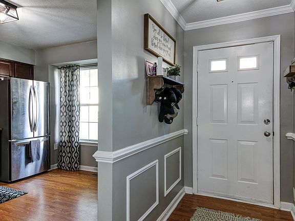 2nd image of 104 Blueridge Ct