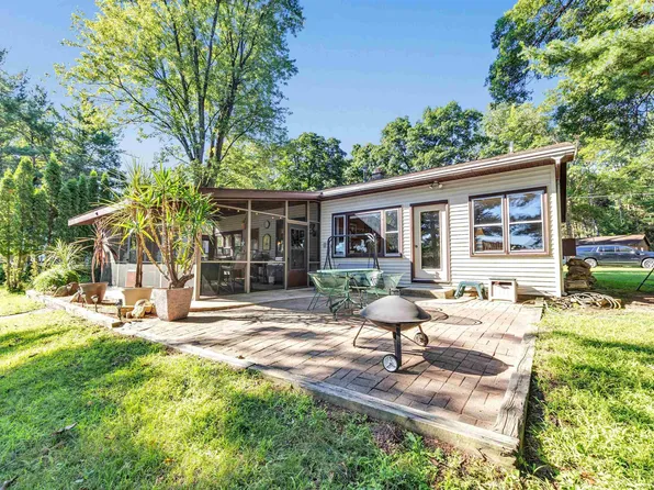 W6746 S Silver Lake Rd, Wautoma, WI 54982
