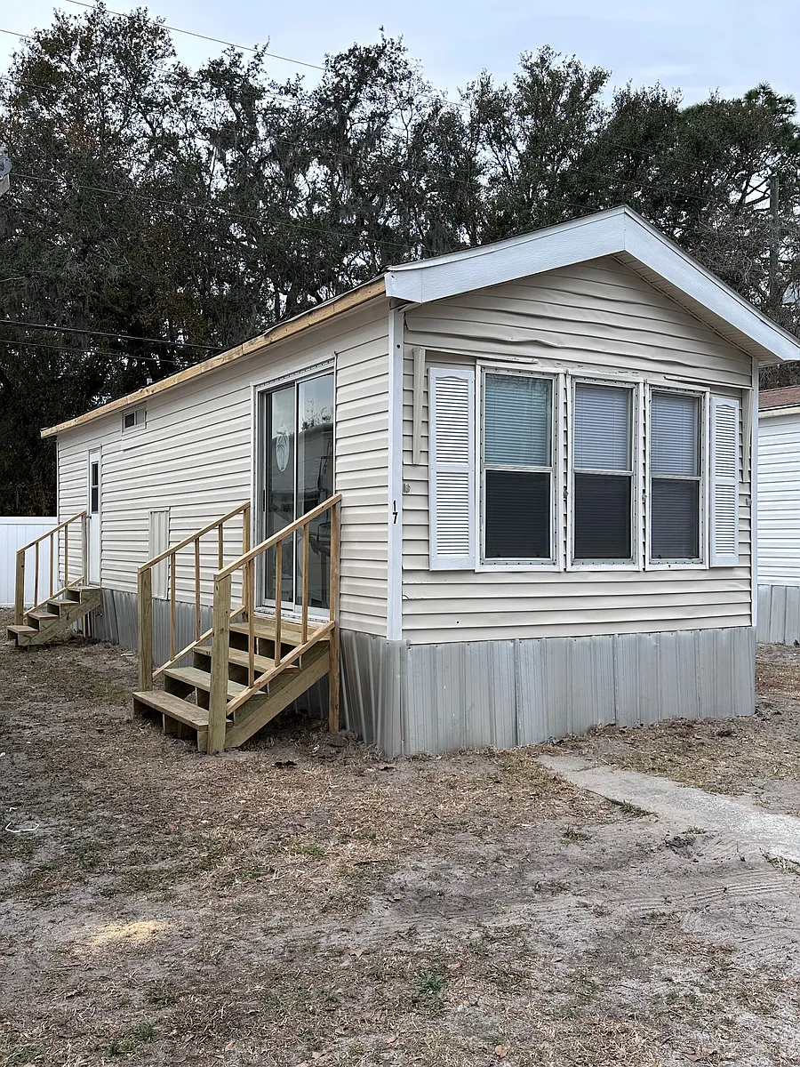 Building Photo - 37021 Tucker Rd #17