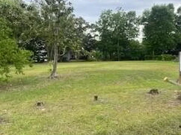 Henley Pl, Bay Saint Louis, MS 39520