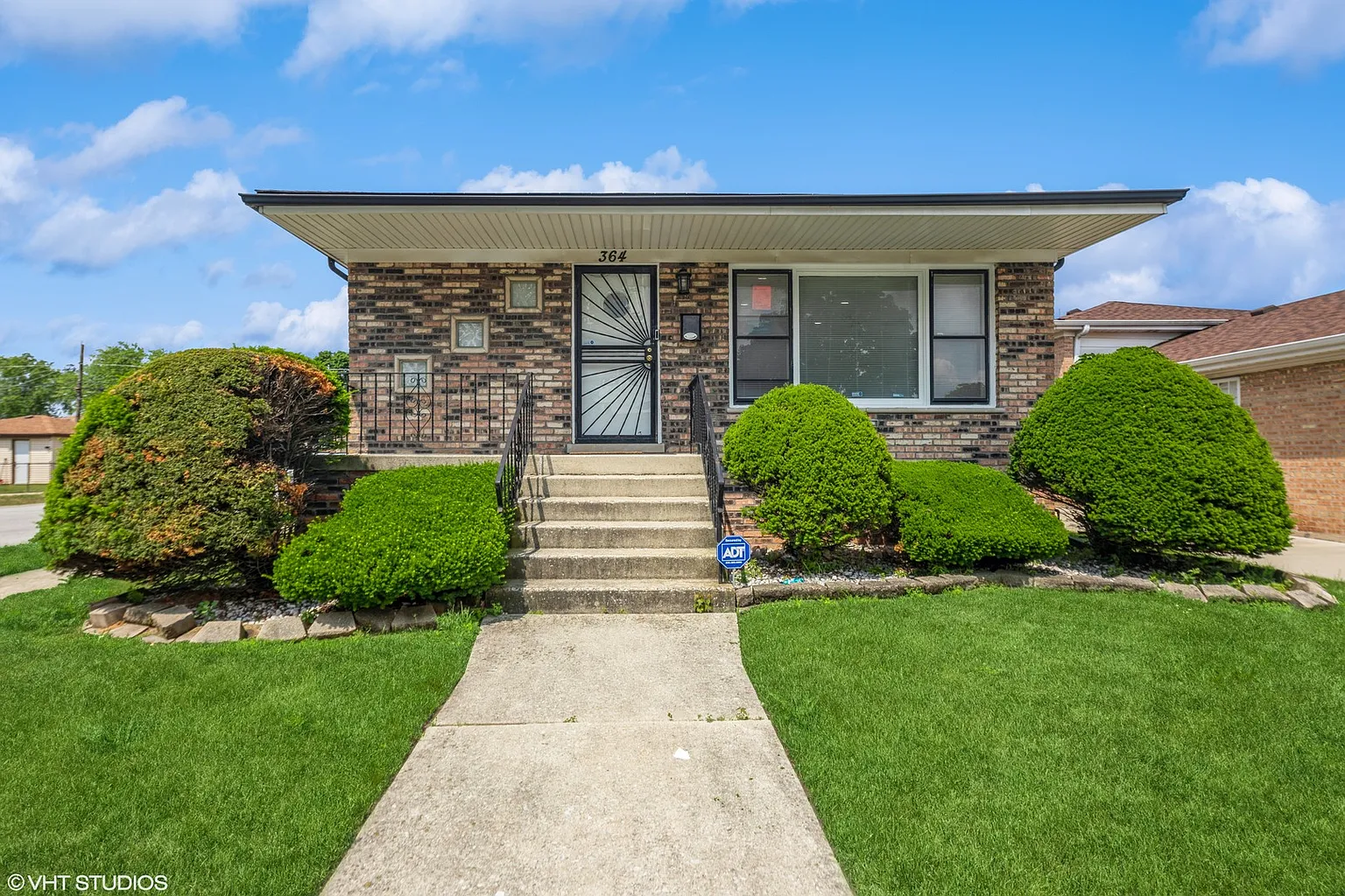 364 Hoxie Ave photo 1
