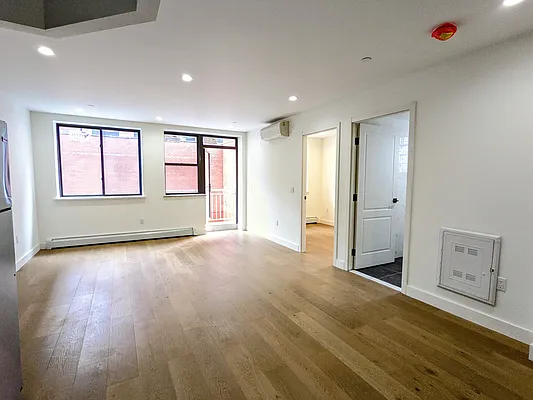 Rented by YouYork Management LLC | media 7