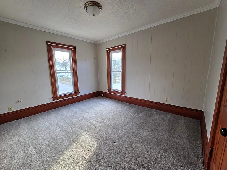 200 E Walnut St — Photo 12