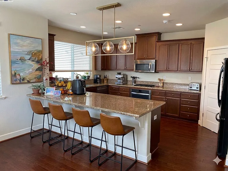 6482 Tralee Village Dr — Photo 5