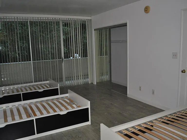 540 Kelton Ave — Photo 20