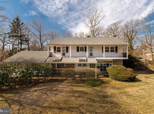 2 Sutton Pl, Wilmington, DE 19810