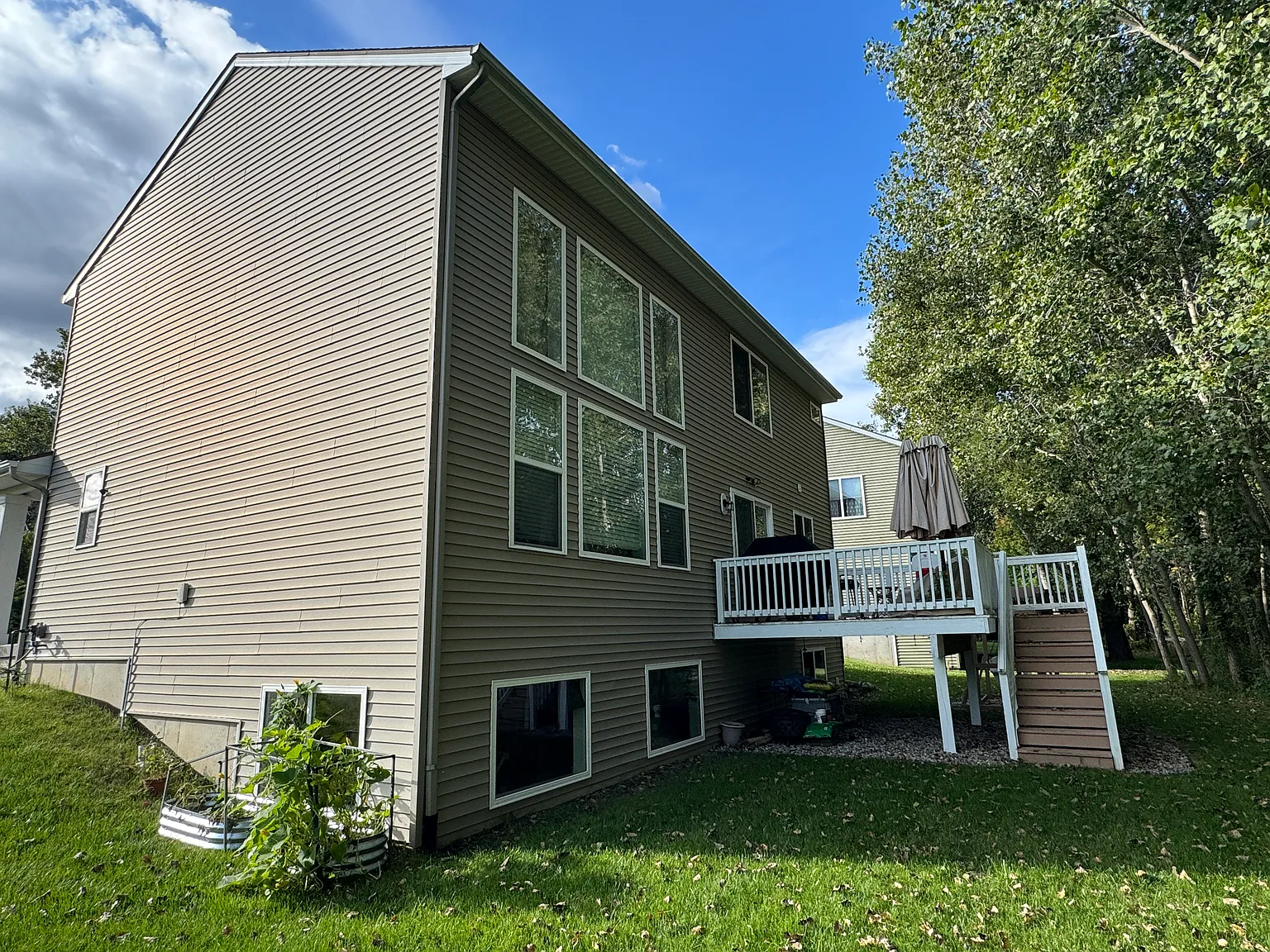 4 bed, 3.5 bath, 2477 sqft, $3,499 — Photo 3