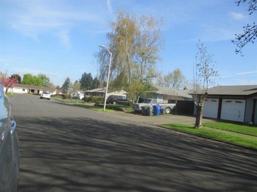 2nd image of 4502 45th Ave NE