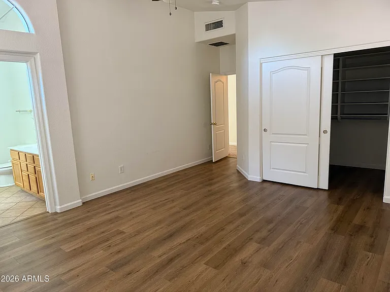 10308 W Jessie Ln — Photo 8