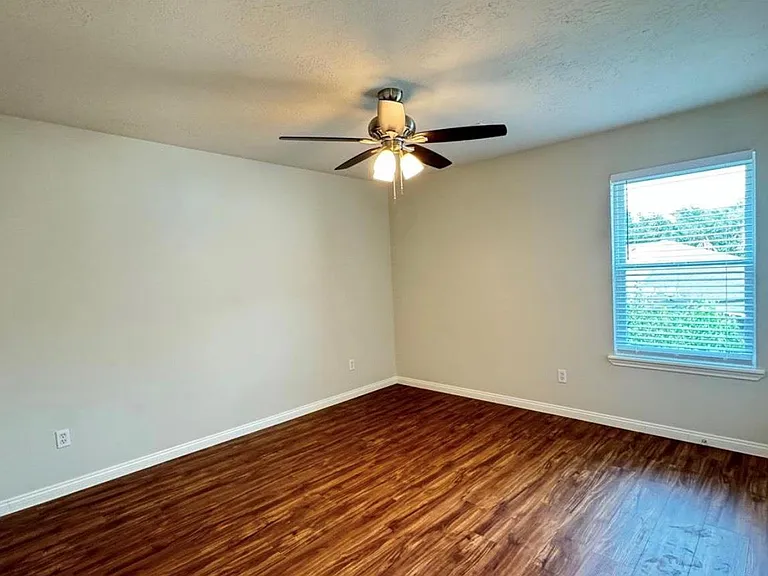 5015 Cottonglen Ct — Photo 24