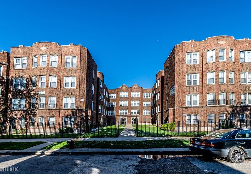 8222 S Ingleside Ave Apartments Chicago Exterior_02