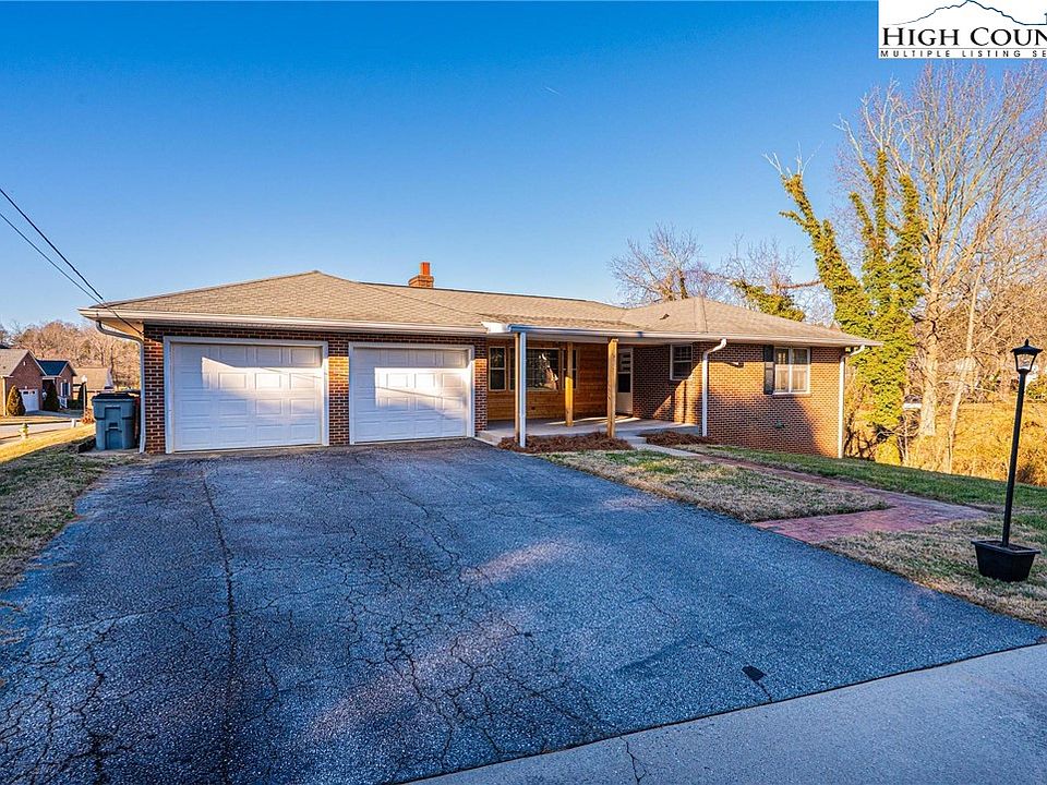 1st image of 620 Diamondhead Drive