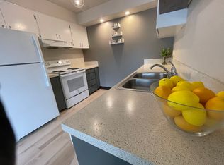 10812 SE Stark St APT 11, Portland, OR 97216