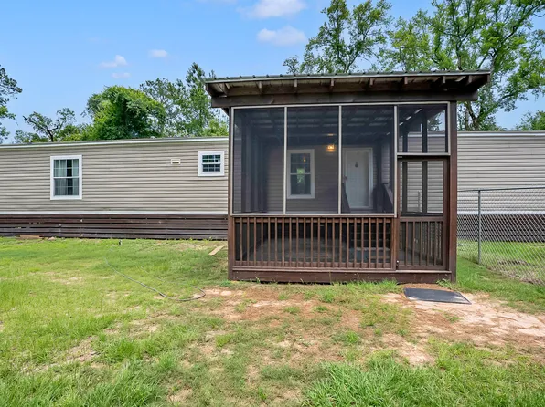 217 Palmetto Ave, Freeport, FL 32439