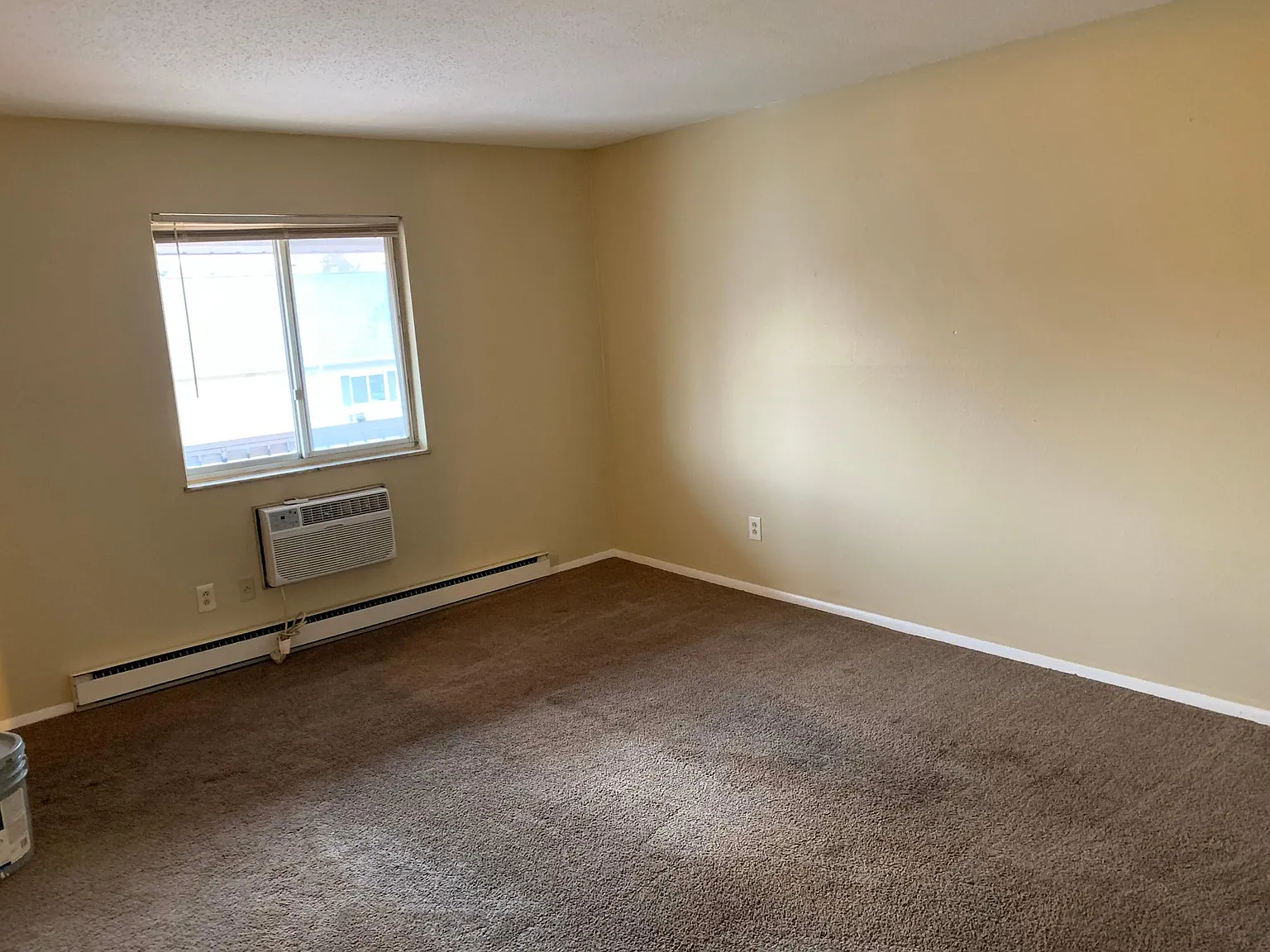 4703 Lewis Ave — Photo 3