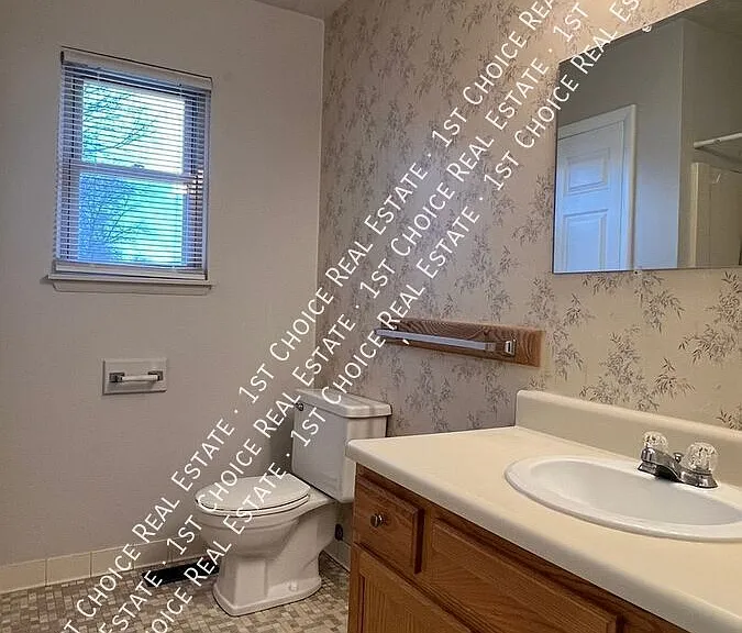 2191B Meadowlawn Dr — Photo 16