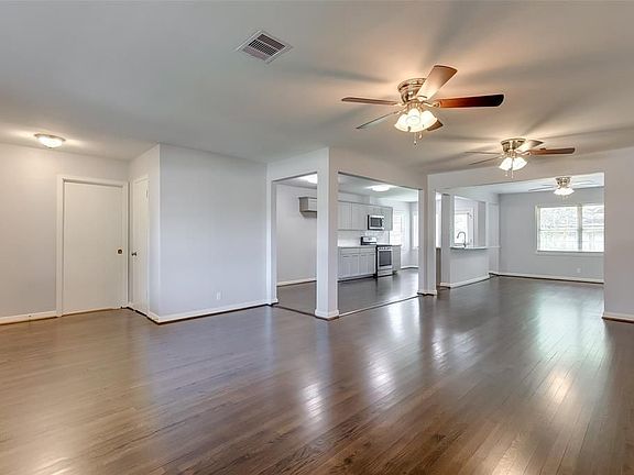 3rd image of 10225 Moorberry Ln